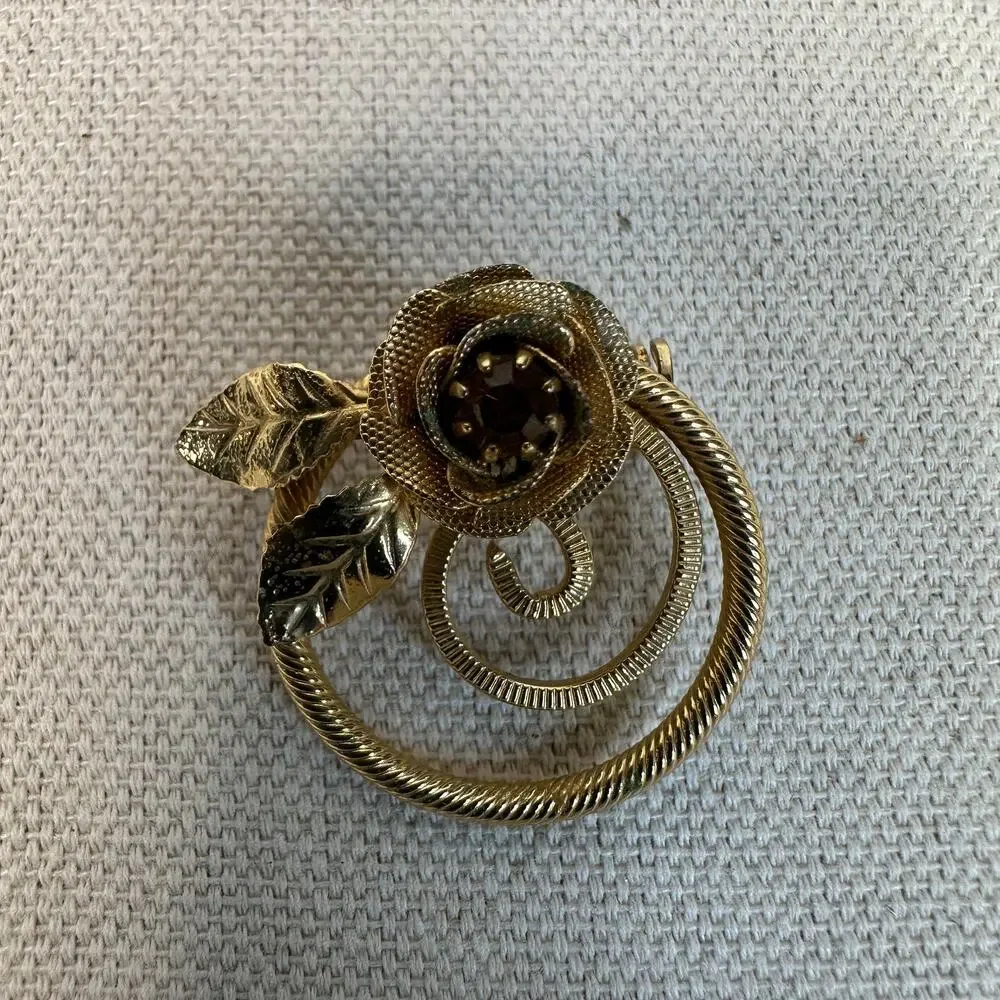 Floral Gold Tone Spiral Circle Rose Spun Gold Leaf Brooch Pin w/ Citrine Jewel
